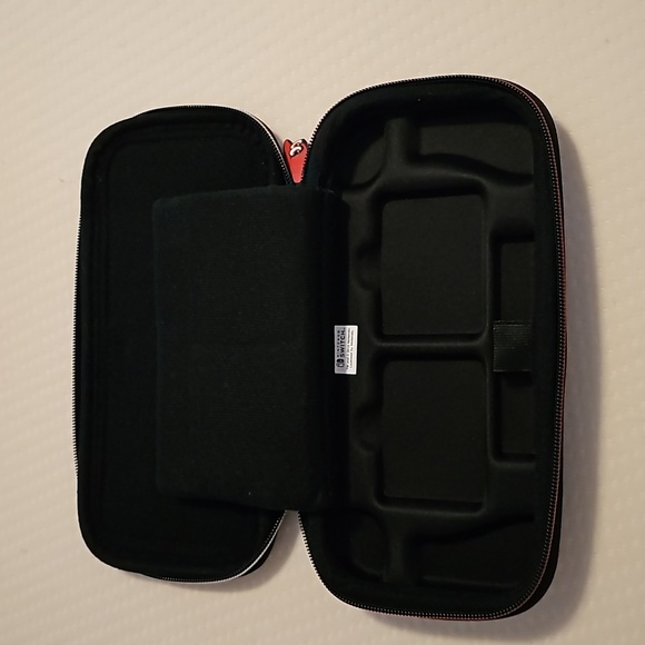 Nintendo Switch Carrying Case Super Mario Odyssey Deluxe Travel Case - Picture 9 of 9
